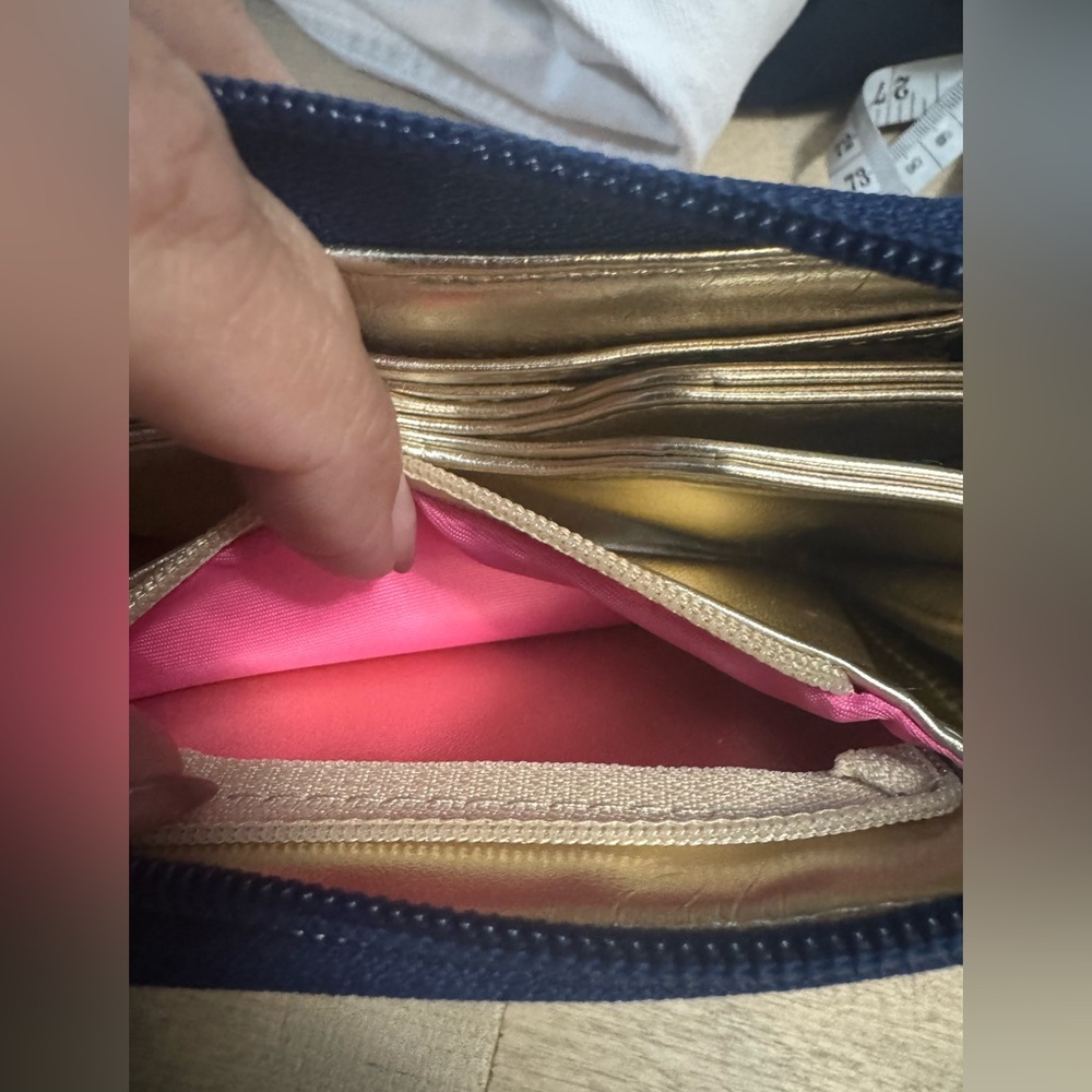 Lilly Pulitzer Chevron colorful wallet - Picture 7 of 12